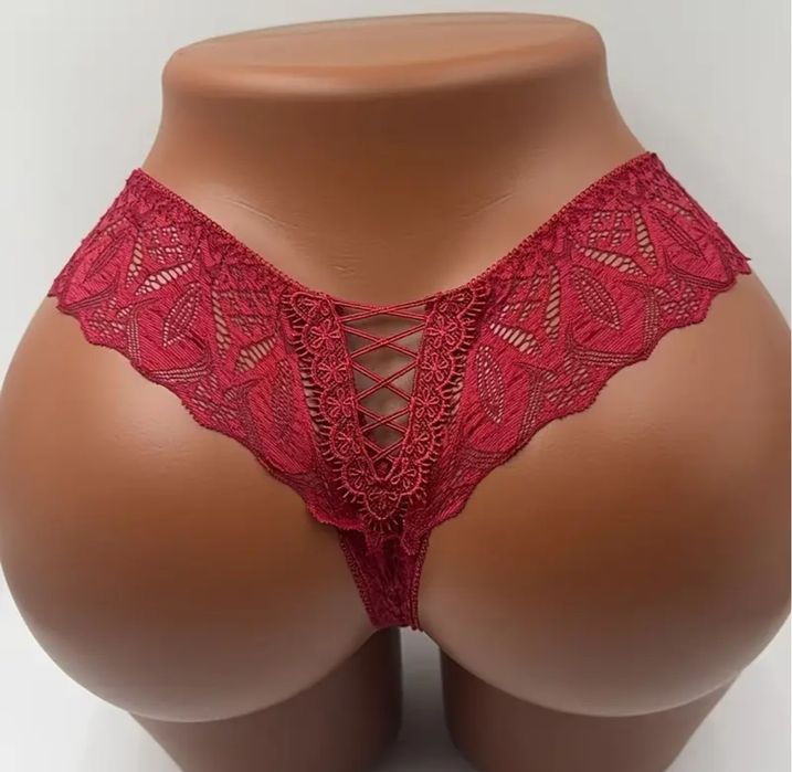 Damskie stringi w rozmiarze L