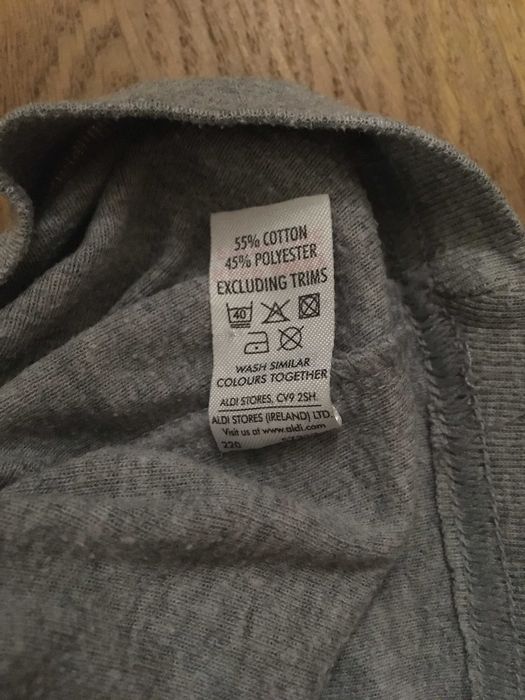 Zestaw ubranek technicznych spodenki bluzeczki  104 - 3 szt.