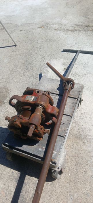 RIDGID 141 Máquina de Roscar Tubos Profissional