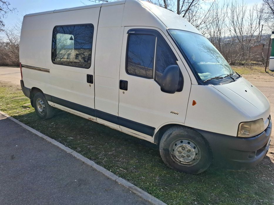 Бус 2.2 дизель 2004Peugeot  boxer
