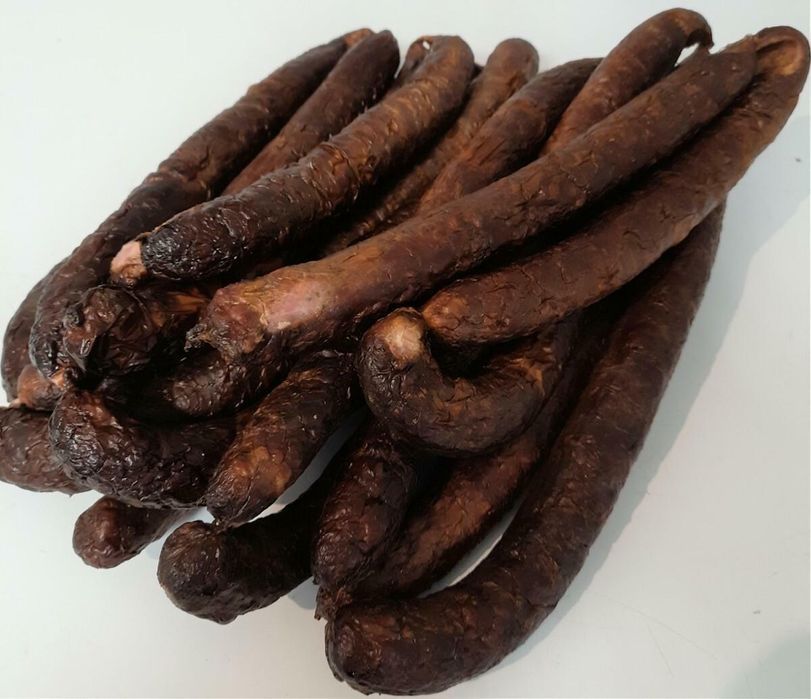 Wyjątkowa Wiejska Kiełbasa Pieczona - Smak Tradycji 750G