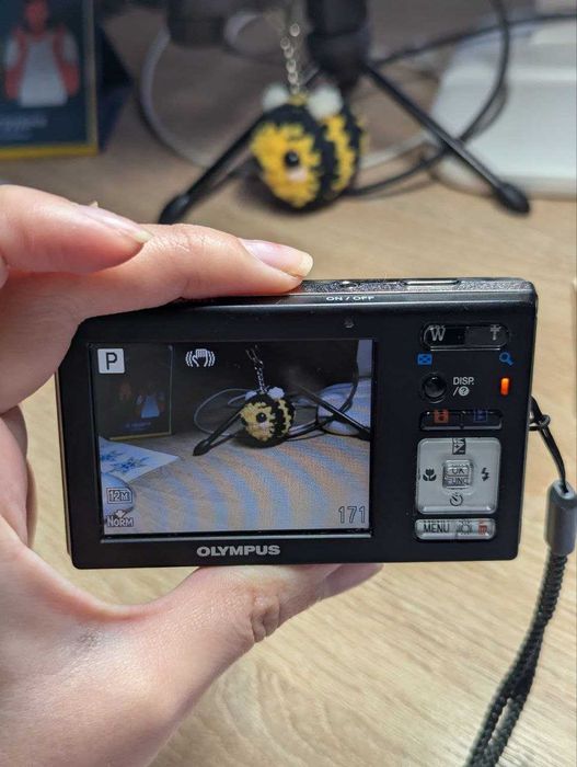 olympus FE-5010 12 megapixel цифровий фотоапарат