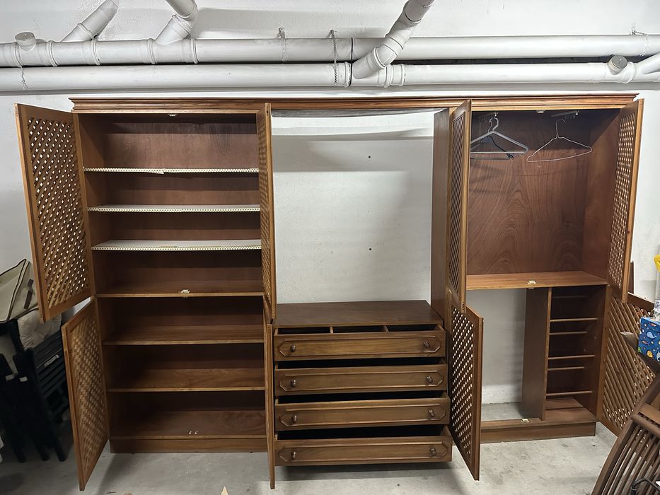 Armario + comoda de quarto em Pinho