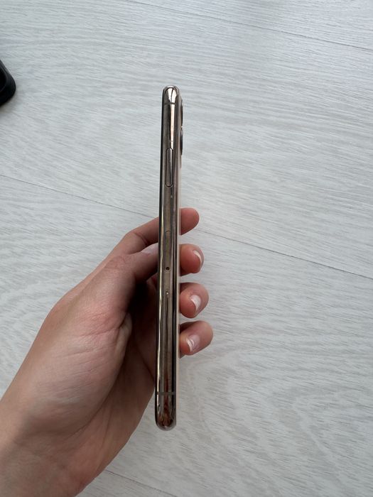 Iphone 11 pro 256 gb + 13 etui i szklo hartowane