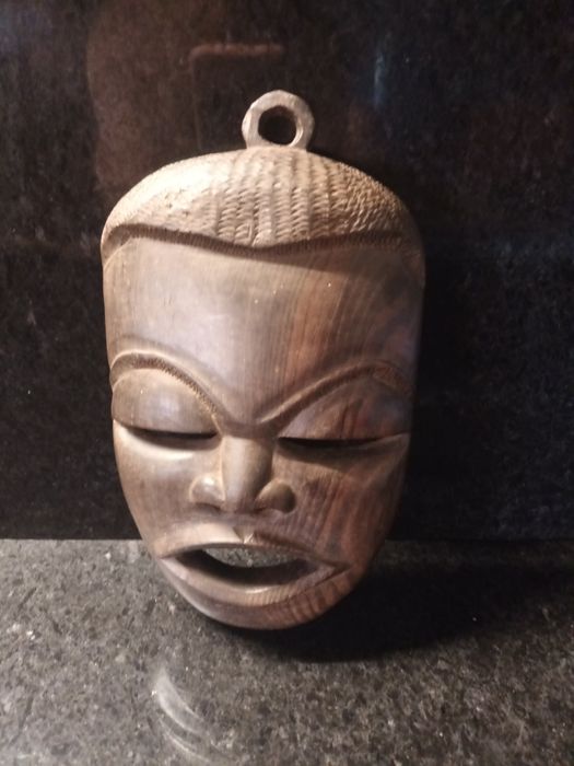 Máscara Africana talhada à Mão