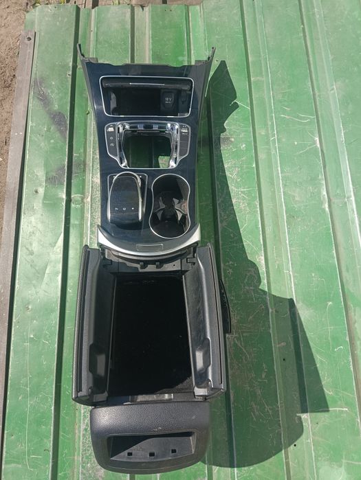 Консоль в сборі w205