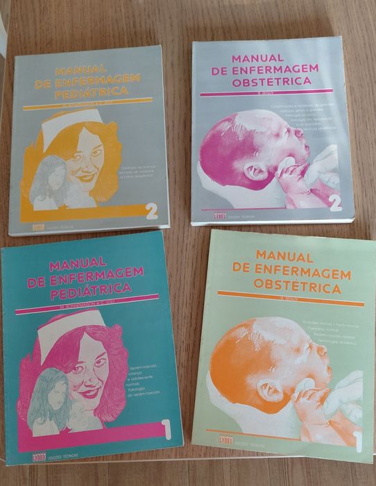 4 livros de enfermagem obstetrica e pediátricaa