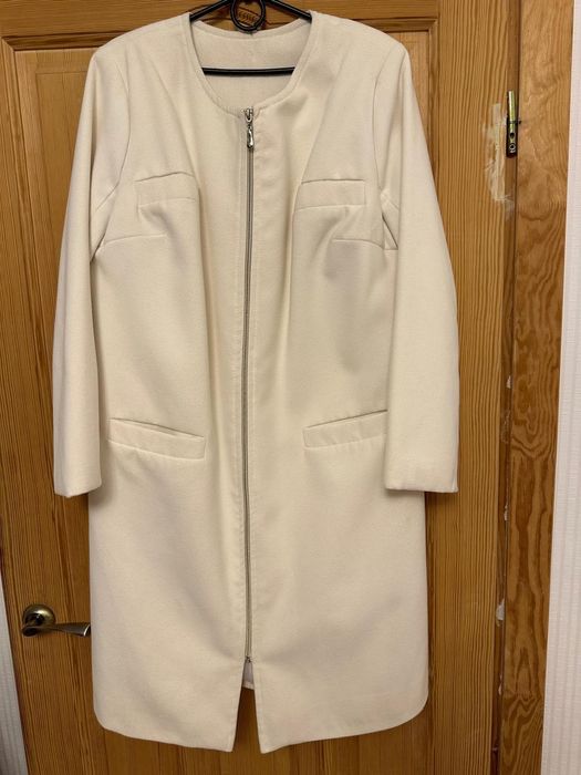 Пальто женское 50-52размер70% шерсть 30% кошемир