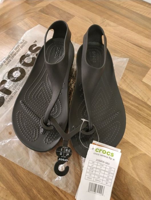 Crocs Serena Flip W7.   37-38