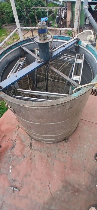 Продам електричну медогонку