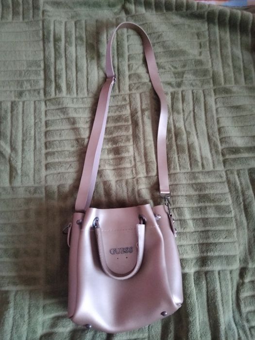 Небольшая сумка с длиной ручкой