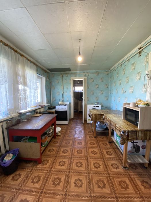 Продаж будинку с. Озерна, центр