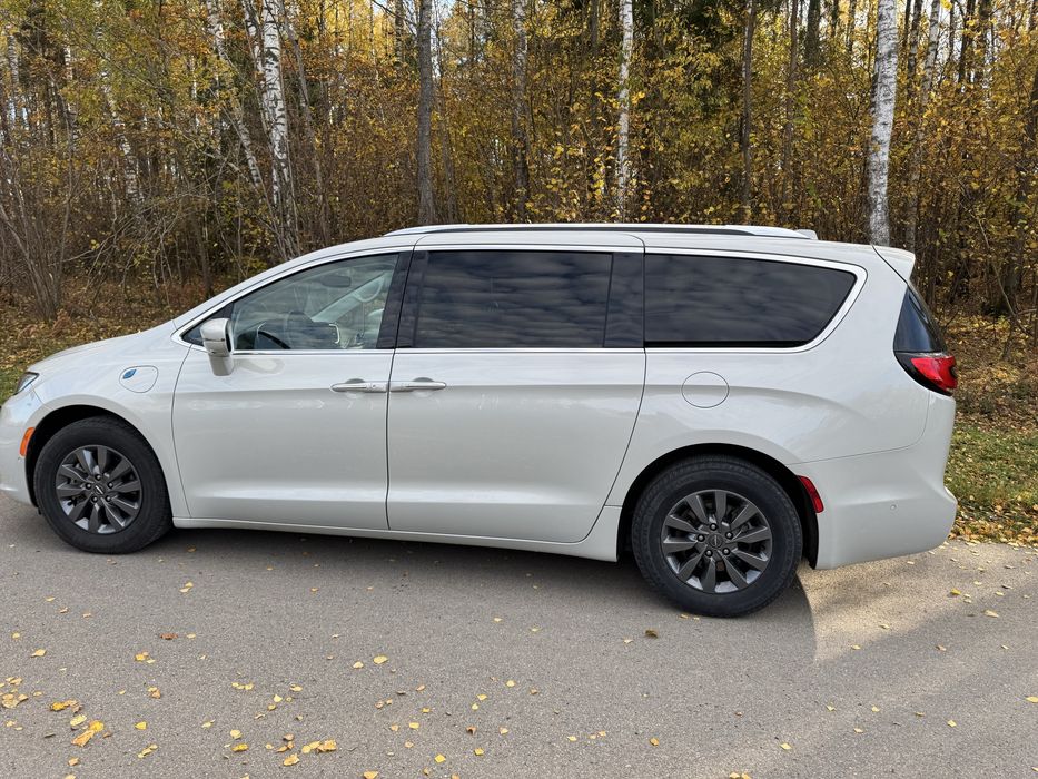 Pacifica Hybryda 2021r