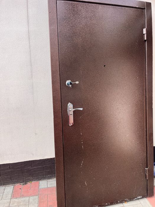 Металеві двері бу заводські