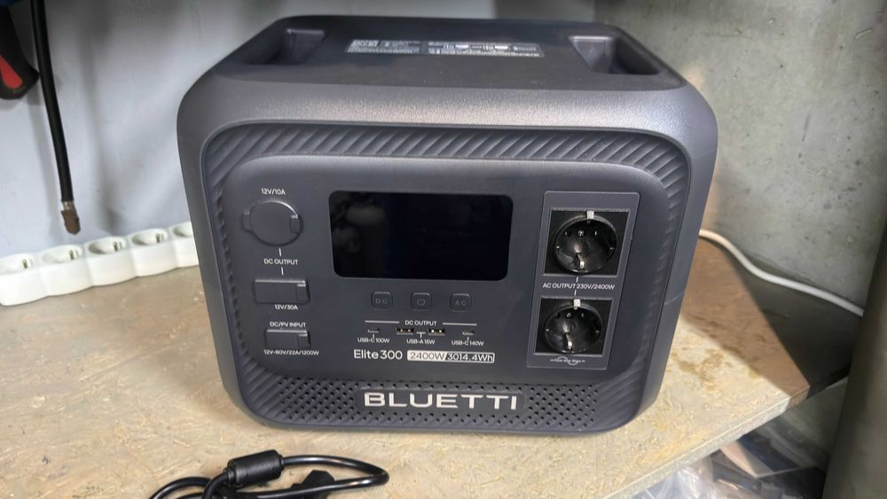 Stacja zasilania Bluetti Elite 300 jak nowa