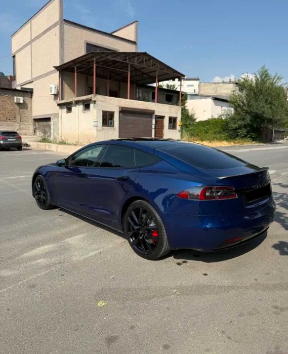 Tesla Model S 2018