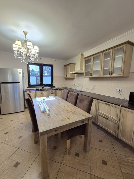 Оренда Будинку з басейном та сауною.Камін,Газ. Осокорки