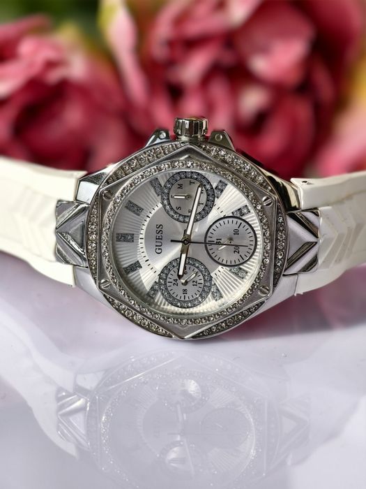 Жіночий годинник Guess