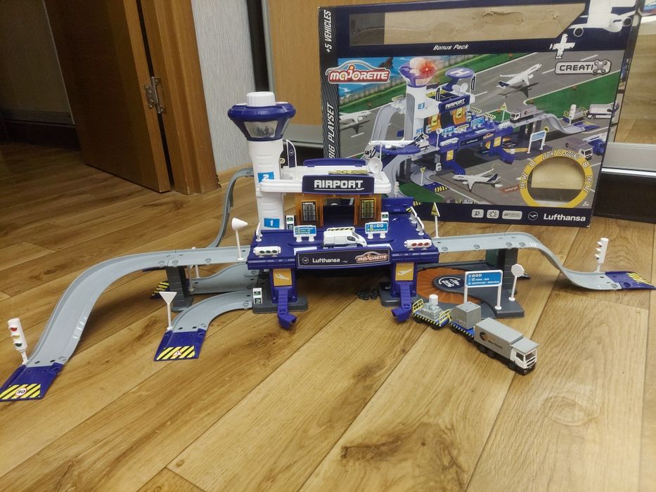 Alitalia Deluxe Airport Set【新品・未開封】 Продам дитячий аеропорт creatix big airport playset lufthansa: 750