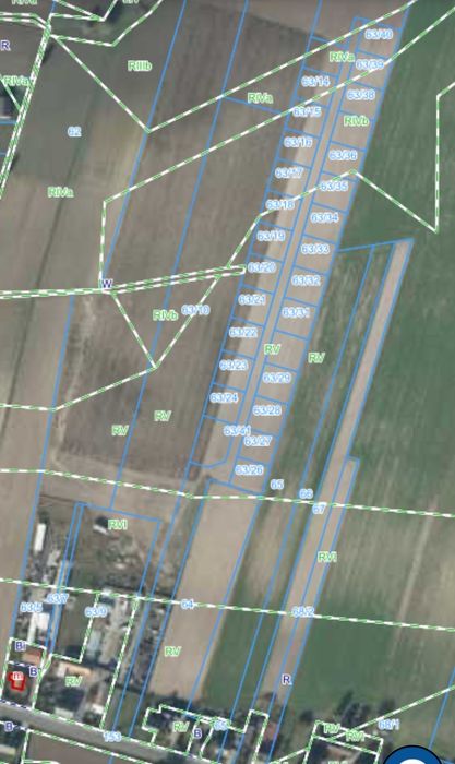 Działka budowlana + media - 720 - 750 m2    109zł/mb