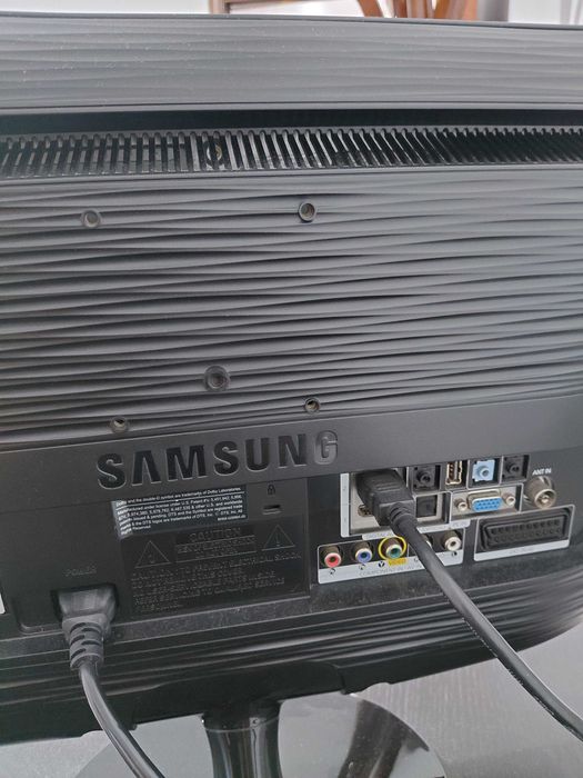 TV Samsung  a funcionar perfeitamente