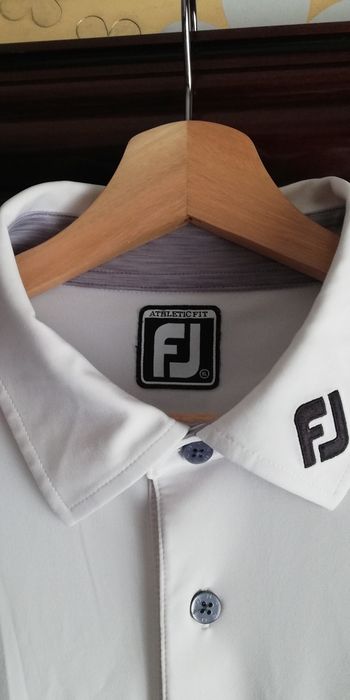 Polo Branco em otimo estado.