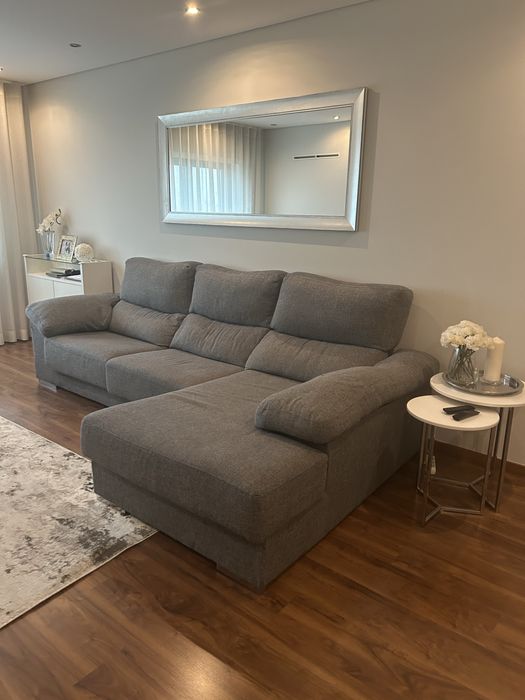 Sofá com chaise long