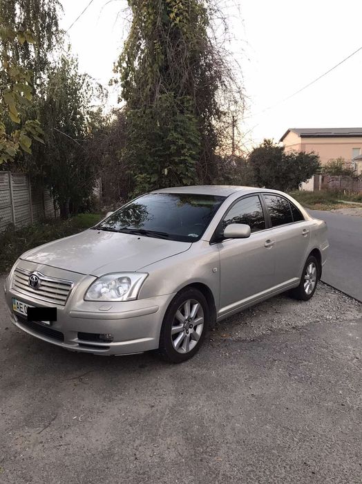 Продам Тойота Авенсис 2004 года.