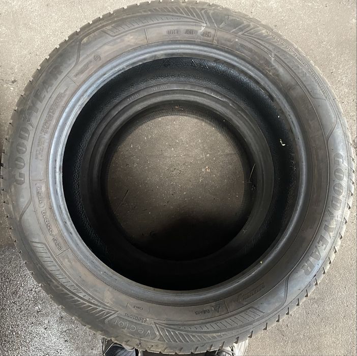 Opona wielosezonowa Goodyear Vector 4Seasons 235/55 R19 1szt. 2025r.