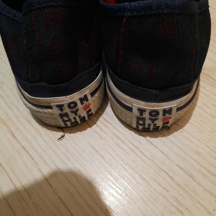 Tommy Hilfiger rozmiar 40 trampki granat