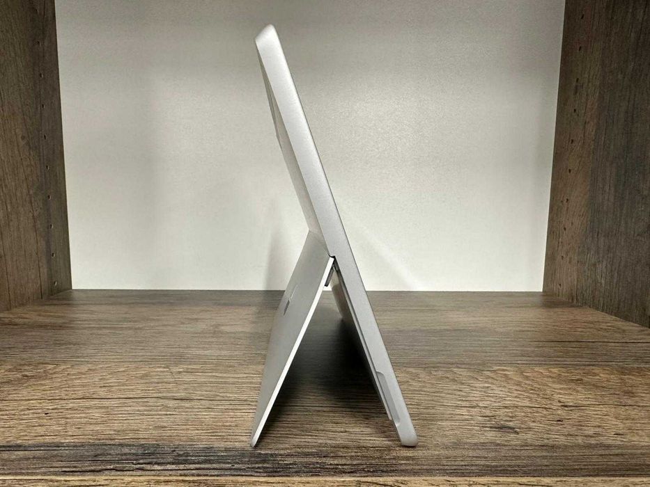 Tablet Laptop Microsoft Surface GO2 1926 4/64GB Pentium bdb gwarancja
