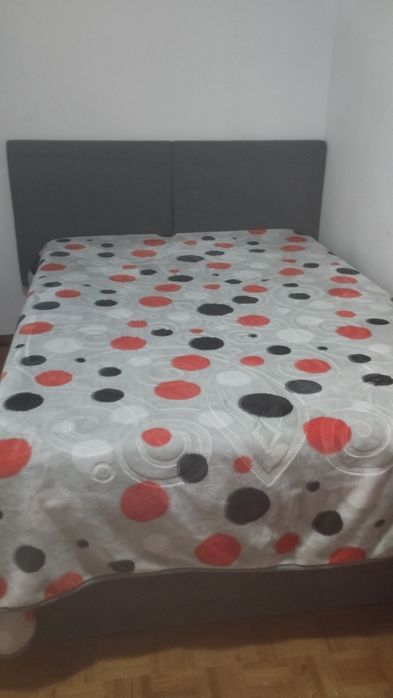 Cama de casal e Guarda roupas
