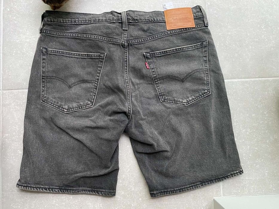 Чоловічі джинсові шорти Levi's сірі 405 w 36