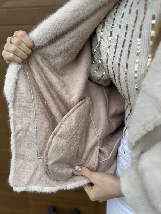 Коротка жіноча еко шуба під норку з англійським коміром напівшубок