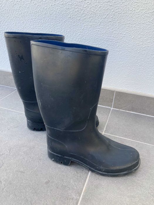 Galochas Pretas - 35