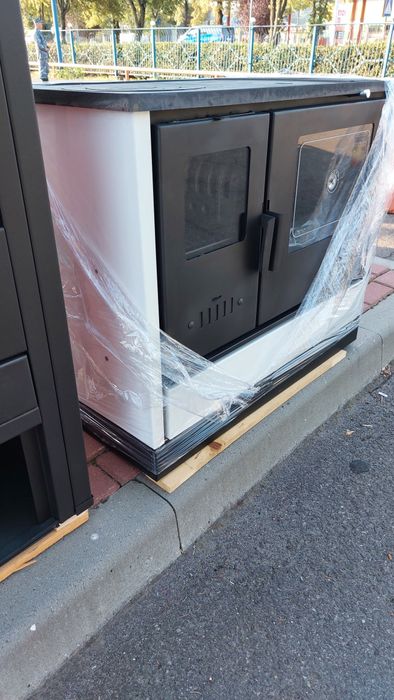 Акция .Печь камин 7.5Kw топка духовка Hunor 4020