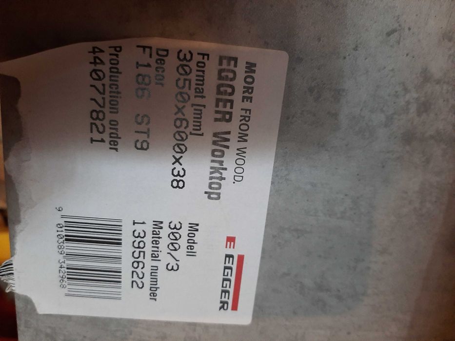 Стільниця Egger F186/ST9/R3-1U 1770х600х38 мм Бетон Чикаго світло-сірий