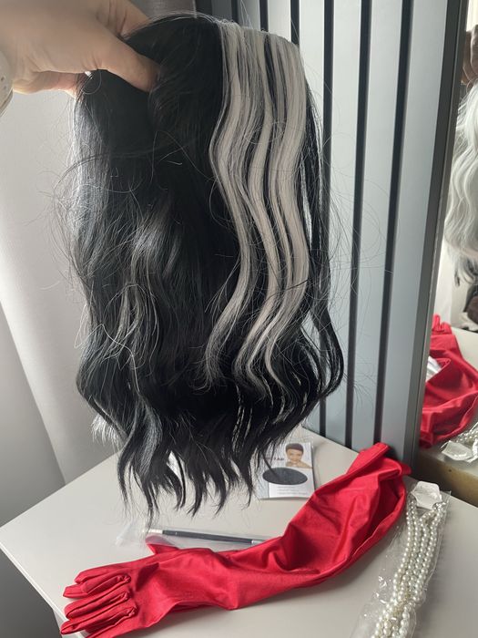 Nowy zestaw cruella de mon peruka rękawice cygarnica perły