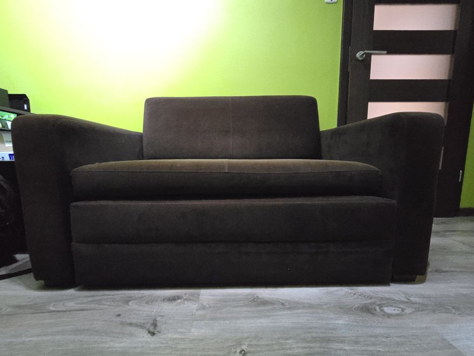 Brązowa sofa - za darmo.
