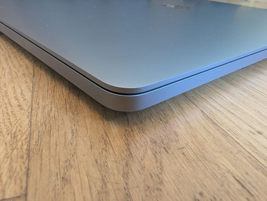 MacBook Pro 16" 2021 a2141, і9, 16/1 ТБ, 5600М!! як новий, ЕКСКЛЮЗИВ