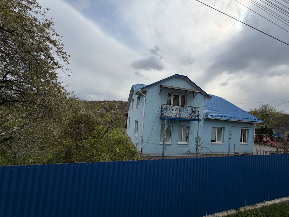 Продаж затишного будинку в м.Чернівці (вул. Вижницька)