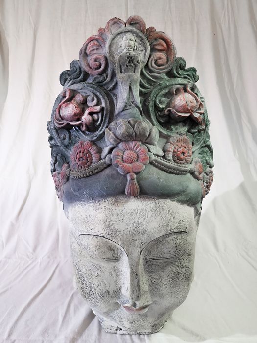 Busto de buda senhora
