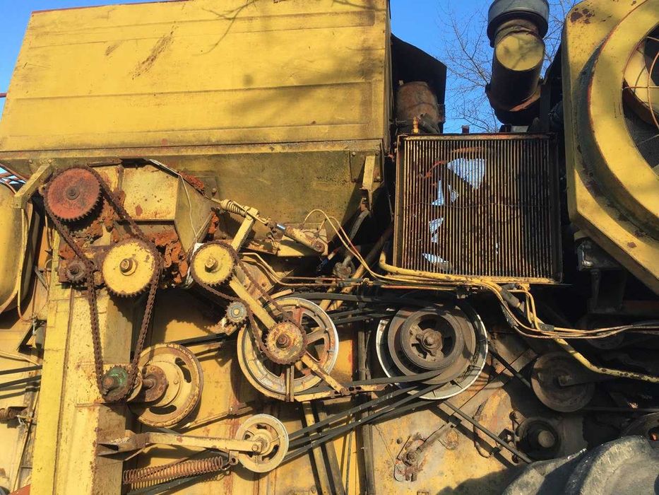 Комбайн ДОН 1500