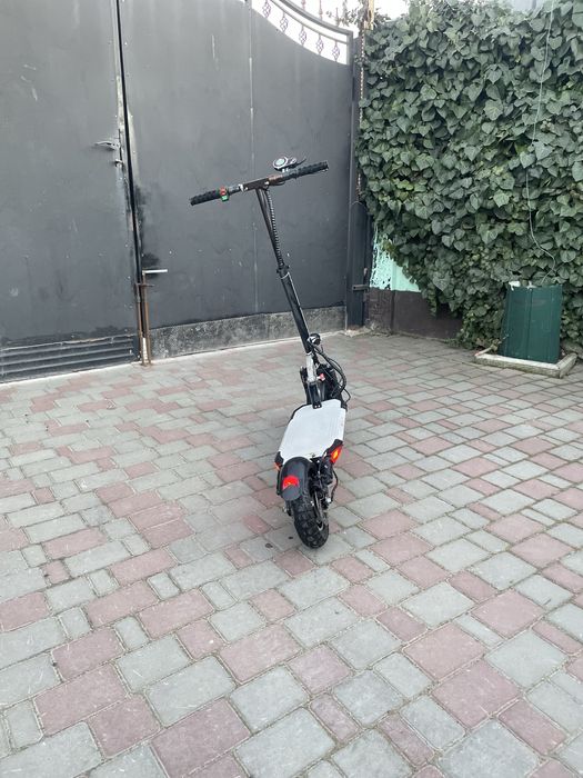 Продам електросамокат