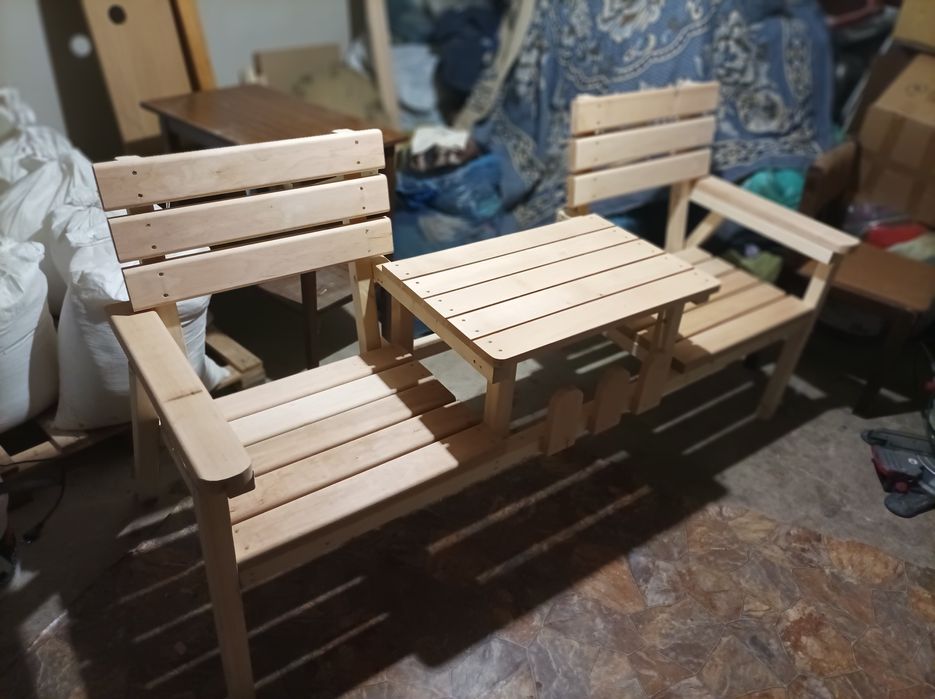 Ławka ze stolikiem