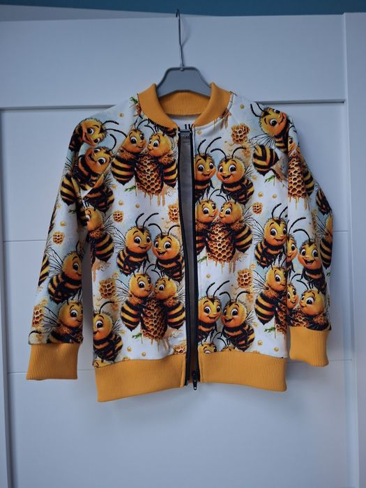 Nowa bluza bomberka zapinana na zamek pszczolki rozmiar 116 unisex
