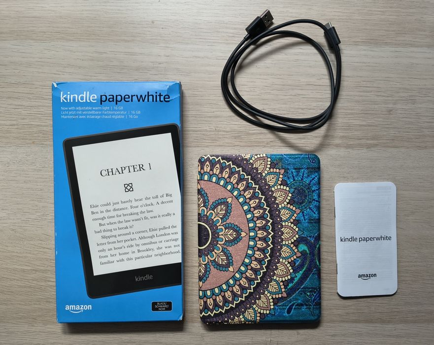 Kindle Paperwhite 5 16GB 6.8" czarny + etui