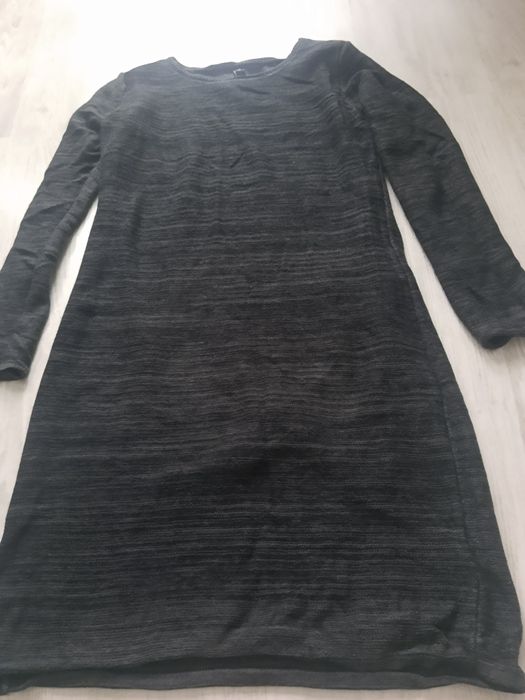 Sukienka z długim rękawem rozmiar M