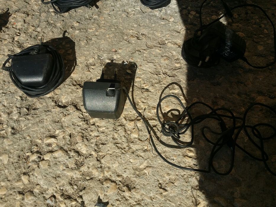 Carregadores telemóveis, maquinas etc