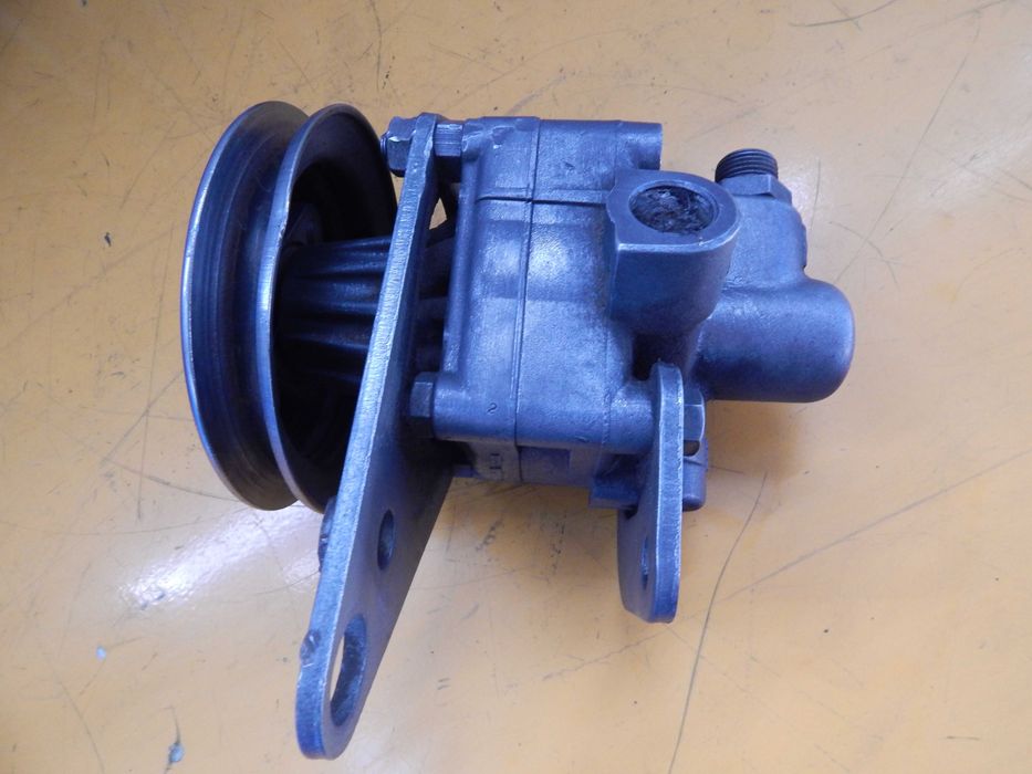 pompa wspomagania mercedes mb 100 mb100